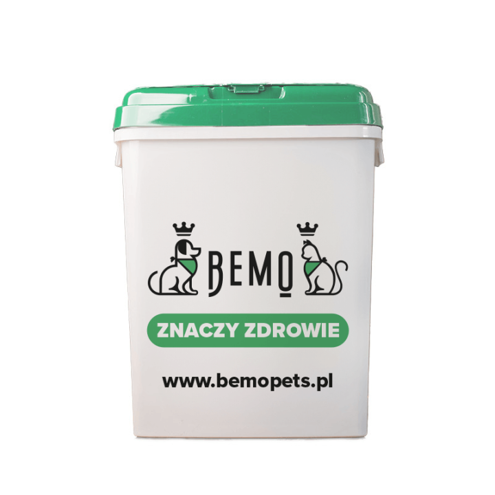Container for dry food by Bemo
