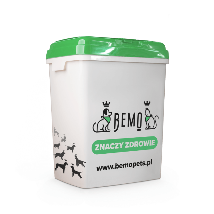 Container for dry food by Bemo